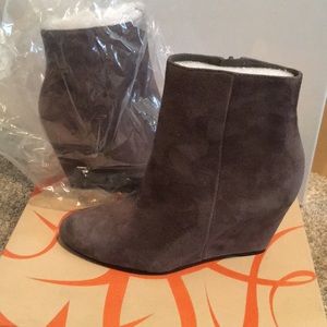 Via Spiga Suede Gray Booties